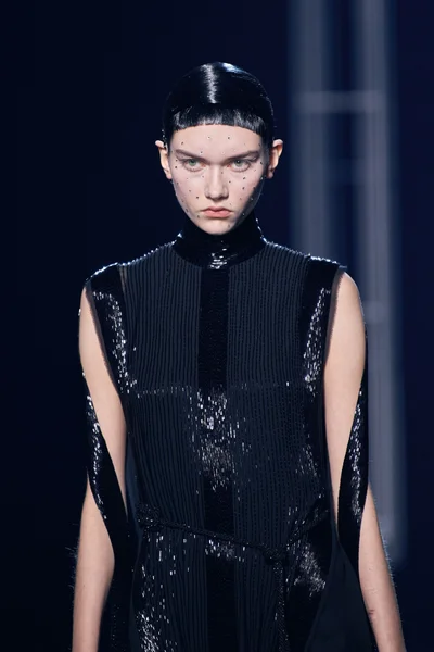 Look 1